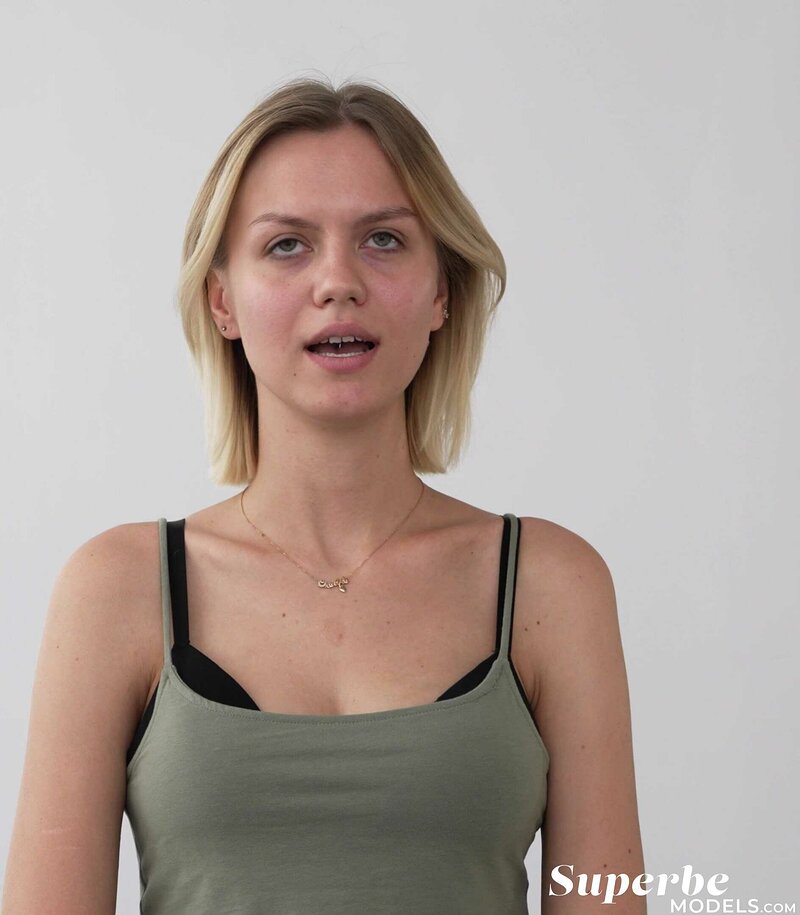 Регина, 23 года, 1 размер груди